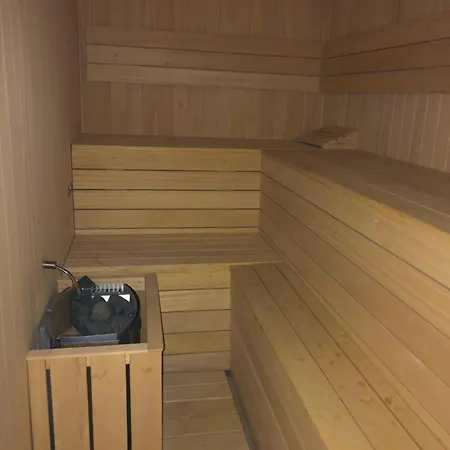 Apartament Modern 3 Bedroom 300 Meters To The