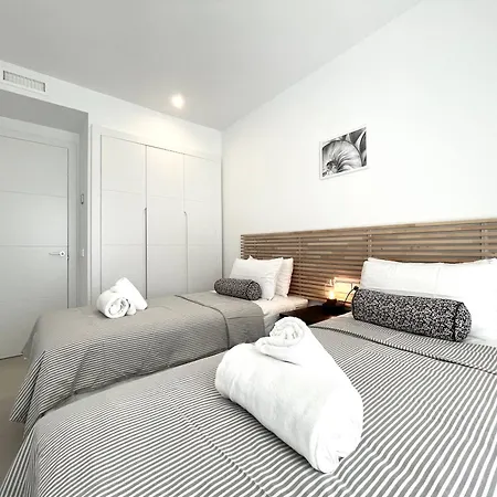 Apartament Modern 3 Bedroom 300 Meters To The