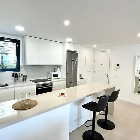 Apartament Modern 3 Bedroom 300 Meters To The